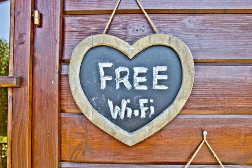 WiFi万能钥匙软件安全吗？深度剖析如何破解无线密码